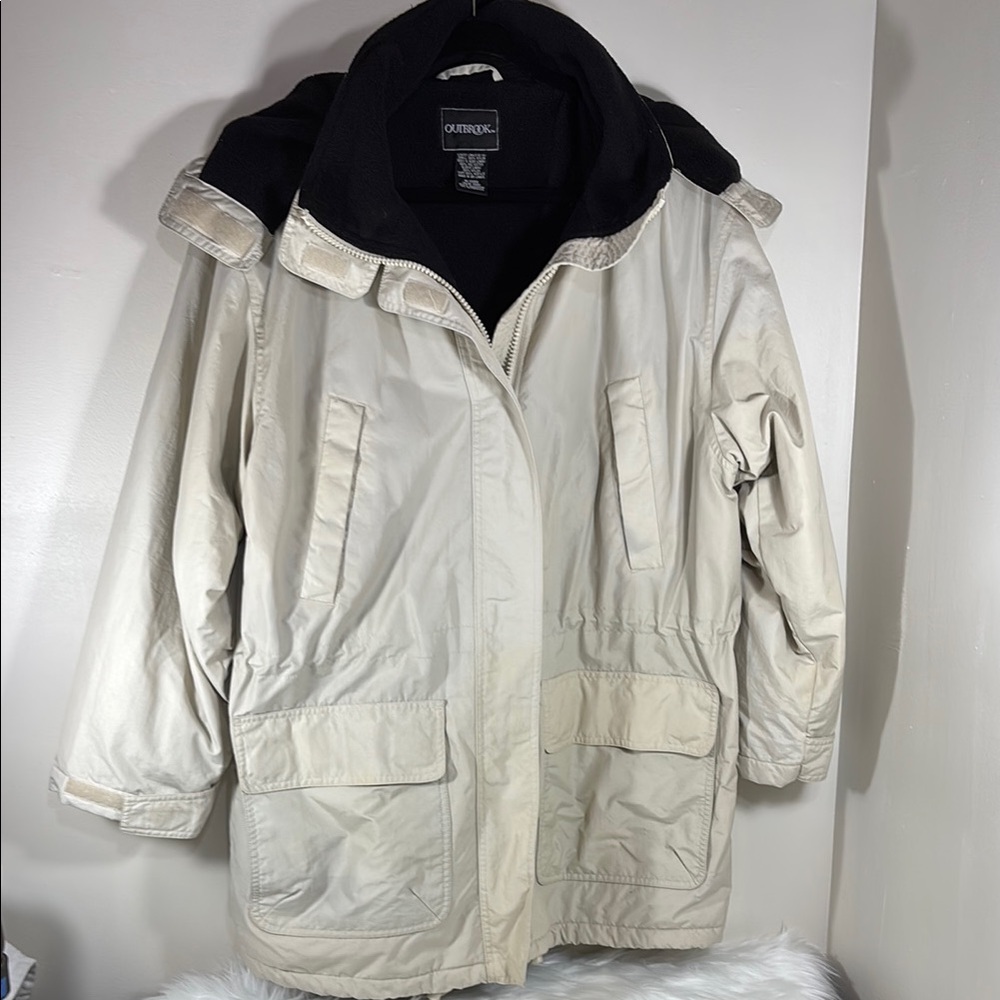 Women’s Outbrook Sz L, khaki/black faux fur lined coat. Hooded zipper, cell pkt.